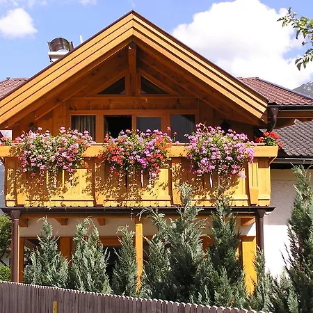Apartament Artho *
